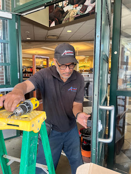 Rodney Beliso, Access 24 Locksmith, working at Barnes & Noble Fremont CA